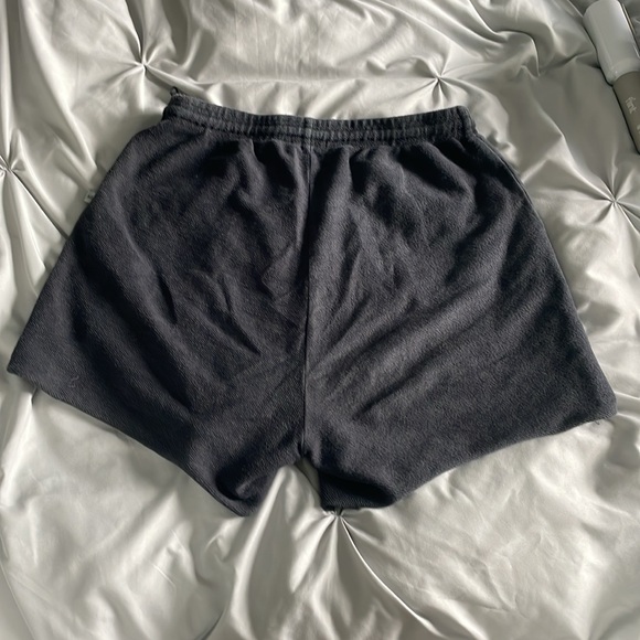 madhappy sweat shorts - Picture 2 of 5
